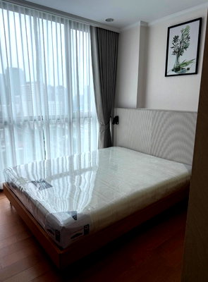 Condos for rent : For rent Supalai Oriental Sukhumvit 39, beautiful room, fully furnished, near MRT Phetchaburi. Interested, add Line @841qqlnr.