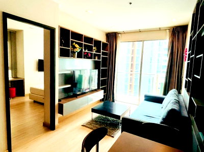 Condos for rent : Condo for rent: Skywalk Residences, 2 bedrooms, 1 bathroom, only 150 meters from BTS Phra Khanong.