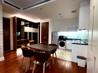 Condos for rent Khlong Toei : 📲@556ryccg 🏢Rent 1 Bedroom 67sqm Bright Sukhumvit24 Fully furnished near skytrain BTS Phrom Phong