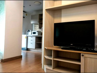 Condos for rent : For rent Chapter One Modern Dutch 