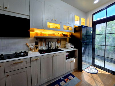 Townhouses for sale : Towmhome with side garden, builtin furniture and electrical appliance at saimai province