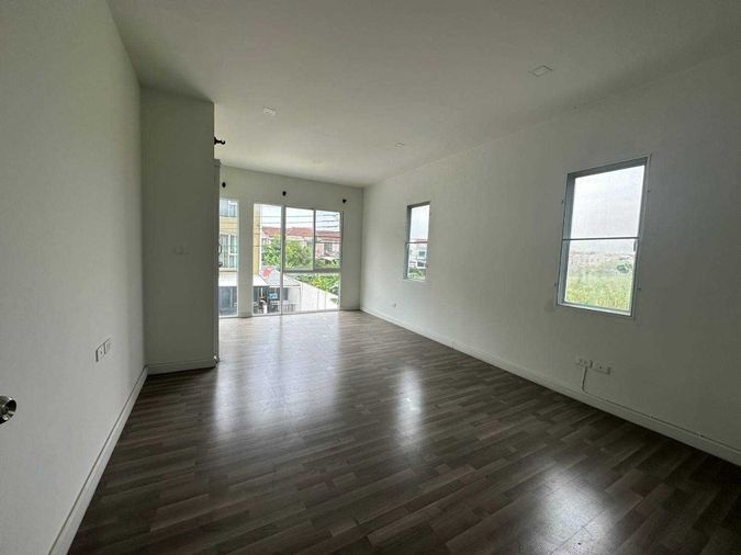 3-bed townhouse for sale, 109.6 sqm, 27.4 sq wah, Bless Town Ramintra 127