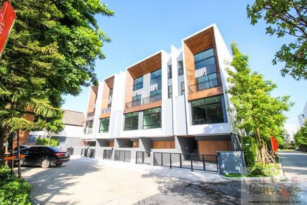 ขายทาวน์โฮม : ขาย บ้านตัวอย่างทาวน์โฮมหรู  3 ชั้นครึ่ง  Arden ลาดพร้าว 71 โทร 0999983897