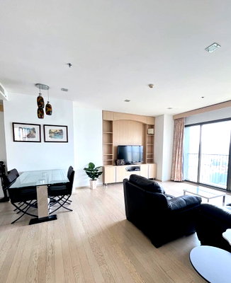 Condos for sale : For Sale Noble Solo 2 Bedrooms 120 Sqm Fully Furnished, Near BTS Thong Lo