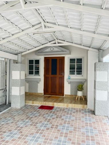 3-bed townhouse for sale, 26.2 sq wah, Phra Khanong