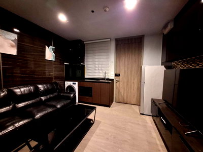 Condos for sale : For Sale A Space ID Asoke-Ratchada 1 Bedroom 33 Sqm Fully Furnished, Near MRT Phra Ram 9