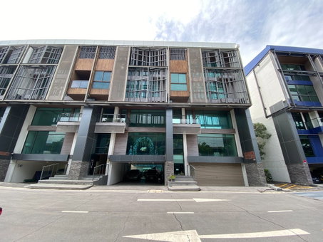 ปล่อยเช่าโฮมออฟฟิศโครงการ the pretium bangna สูง 5 ชั้น ติดถนนบางนา ตราด กม.5