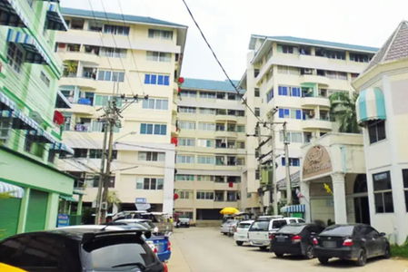 Condo Chaloem Prakiat