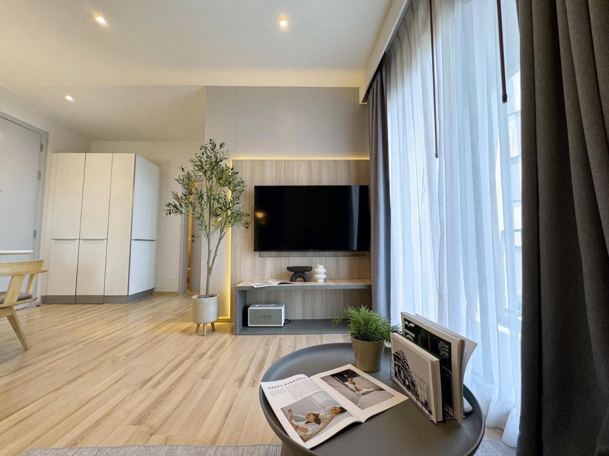 Fully Renovated 2-Bedroom Condo with Built-ins at The Base Uptown Phuket - image 2