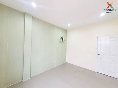 For Sale Townhouse/Townhome  , Saptawaee Village Prachauthit 90 , newly renovated , Na Kluea , Phra Samut Chedi , Samut Prakarn , CX-107777 ✅ Live chat with us ADD LINE @connexproperty ✅ 