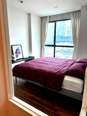 Condos for rent : Condo for rent THE ROOM Sukhumvit 62, 1 bedroom, very good location, next to Punnawithi BTS station, just 5 minutes walk.