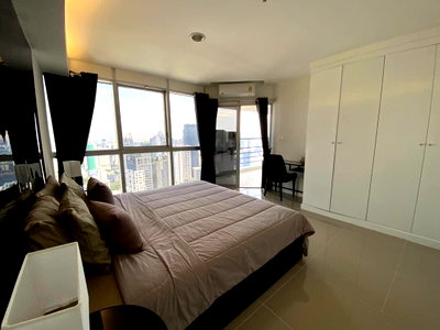 Condos for rent : LTHC11070-CONDO FOR RENT At Waterford Diamond  4 beds 2 baths Size 121 Sq.m. Near BTS Phrom Phong ONLY 70k/month