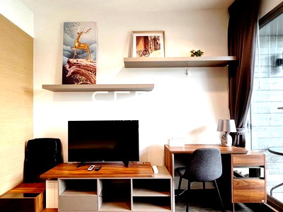 Condos for sale : Minimal Style Studio Good Location Close To BTS Ekkamai-The Lofts Ekkamai