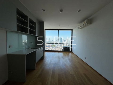 Corner Room 2 Beds with Bathtub 66 sq.m. River View Close to BTS Surasak 160 m. / For Sale-Noble Revo Silom