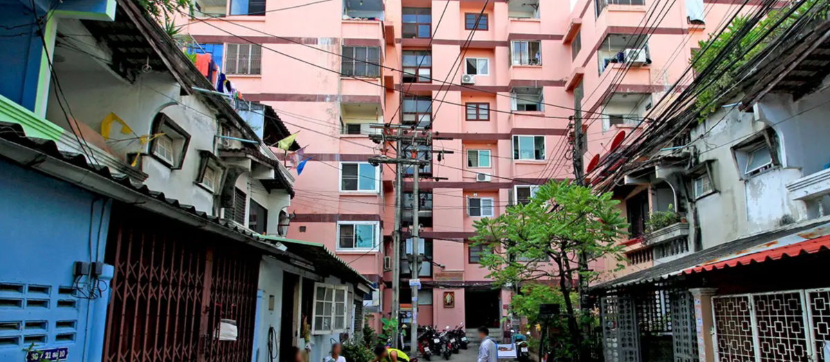 รูป Sombat Condominium - รูปที่ 1/1