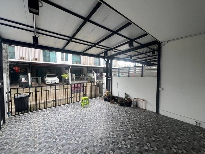 3-bed townhouse for sale, 120 sqm, 19.9 sq wah, Patio Srinakarin - Rama 9