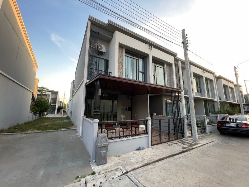Townhouses for sale : Townhome for sale, Pleno Bangyai, beautiful house, corner house, complete electrical appliances, near BTS-Central Westgate