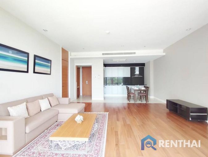 คอนโด สุดหรู มาพร้อมเฟอร์นิเจอร์ตกแต่งเข้าอยู่