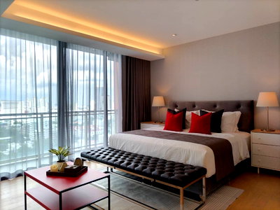 คอนโดให้เช่า : LTHC11108-Circle Sukhumvit31 FOR RENT 2 beds 2 baths size 143 Sqm. Near BTS Phrom Phong ONLY 120k/month