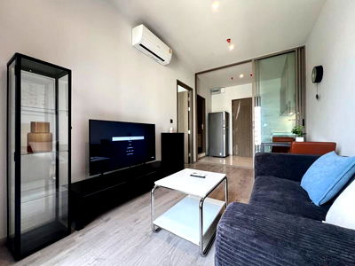 คอนโดให้เช่า : ให้เช่าคอนโด  Rhythm Ekkamai Estate พร้อมเข้าอยู่สนใจติดต่อ Line @goodmanpro หรือ โทร 0999029192