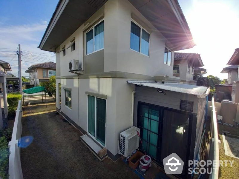 Houses for sale : 3-BR House at Kanasiri Salaya-Pinklao in Sala Klang (ID 1483595)