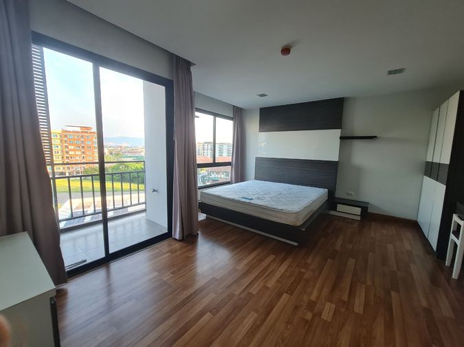 Living Avenue Bangsaen (ลิฟวิ่ง อเวนิว บางแสน) หลังห้างแหลมทองบางแสน ใกล้ ม.บูรพา ทำเลดี วิวโล่งสวย เห็นภูเขาไกลๆ