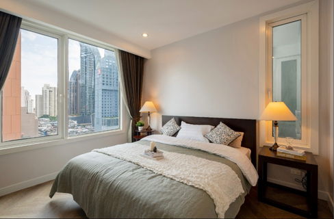 For sale: Siri Residence Sukhumvit 24, beautiful room, newly renovated, ready to move in, near BTS Phrom Phong. Interested, add Line @841qqlnr