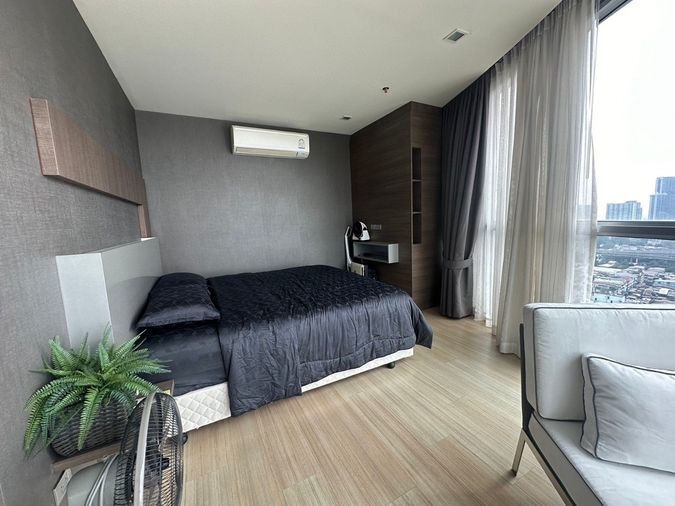 ให้เช่าคอนโด 1 ห้องนอน 54 ตร.ม. สกาย วอร์ค เรสซิเดนซ์