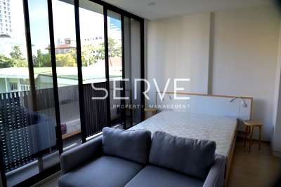 Condos for sale : Studio with Partition 28.5 sq.m. Good Location Close to BTS Ekkamai 350 m. at Noble Ambience Sukhumvit 42 Condo / For Sale