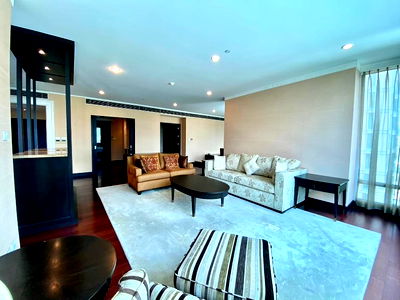 Condos for rent BTS Phloen Chit : LTHC11154-The Park Chidlom FOR RENT Size 305 sqm 4 beds 4 baths Near BTS Chit Lom Station ONLY 200K/Month