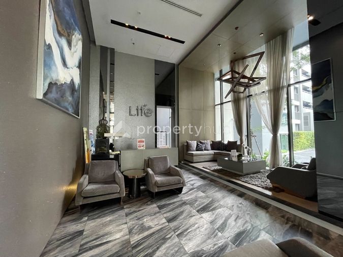 Life Sukhumvit 48
