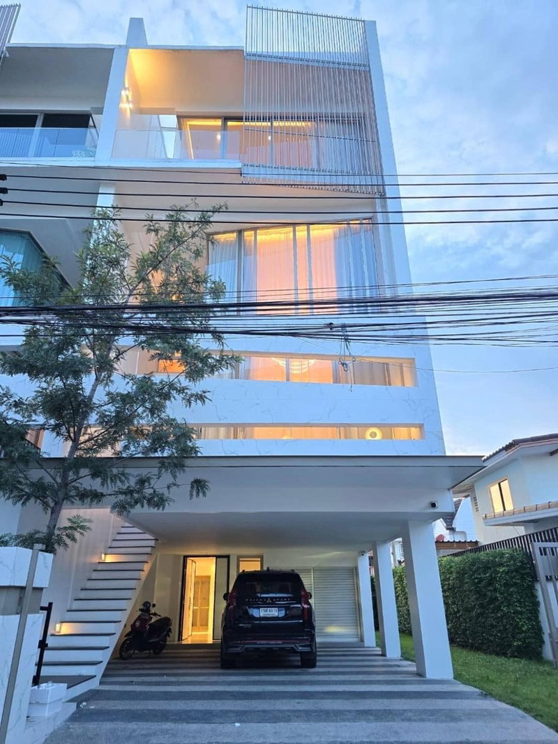 โฮมออฟฟิศให้เช่า : ให้เช่า 🔥🔥 นัดชมได้ค่ะ ออฟฟิศ 4 ชั้น โครงการ LUXE 35 400 ตรม. จอดรถ 4 คัน ✅ ใกล้บีทีเอสสายสีเหลือง สถานีภาวนา