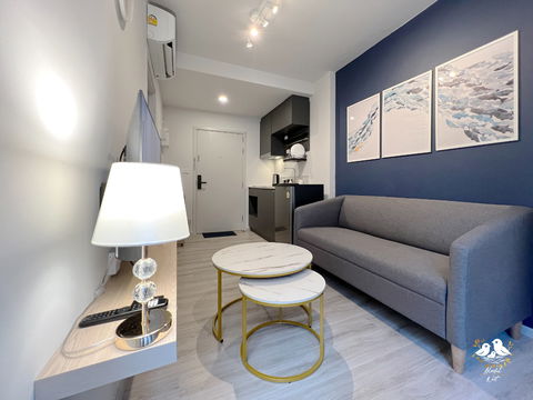 1-BR ห้องนอน: Quintara Mhy Gen รัชดา – ห้วยขวาง | ใกล้ MRT ห้วยขวาง, BigC, HomePro, The Street, Jodd Fair และอื่นๆ อีกมากมาย!