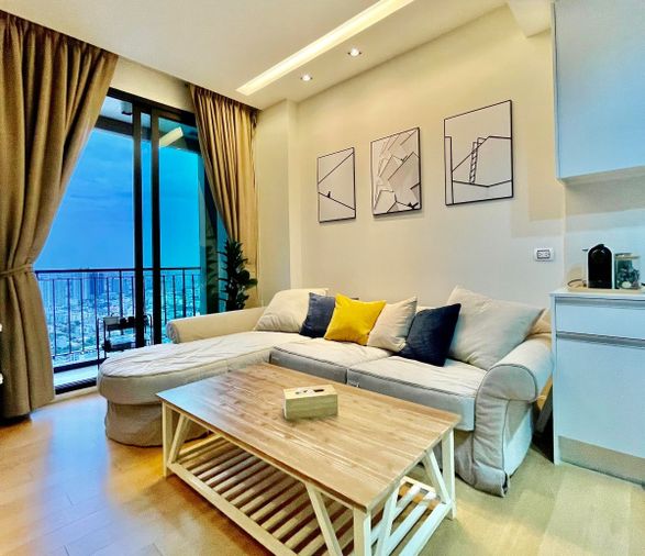 LineID: @Homelisting (with@ in front)🔥🔥For rent Equinox🔥 We Have Many Rooms🔥