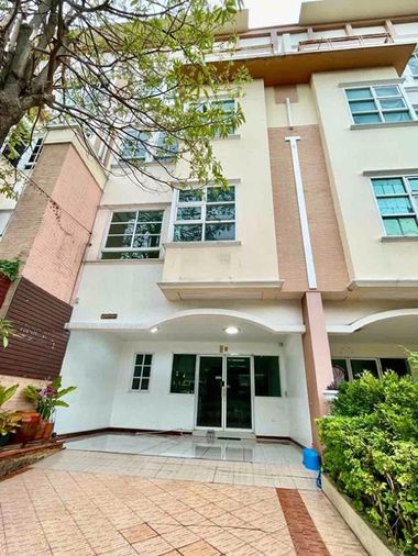 ขายโฮมออฟฟิศ 3 ห้องนอน 311 ตร.ม. 32 ตร.ว. เขตบึงกุ่ม