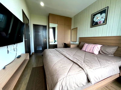 Condos for rent Robinson Sriracha : For rent The Sky Condo Sriracha high floor beautiful view in the middle of Sriracha good location near tourist attractions community