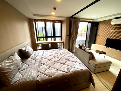 Condos for rent : P468 Condo for rent Walden Asoke, near BTS and MRT, beautiful room, complete furniture + electrical appliances, ready to move in