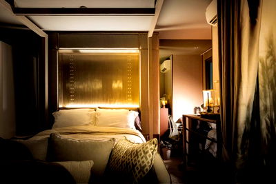 Condos for sale : Ideo Q Chula Samyan【𝐒𝐄𝐋𝐋 & 𝐑𝐄𝐍𝐓】🔥Modern LUXURY decoration that perfectly combines simplicity🔥  Contact Line ID: @hacondo