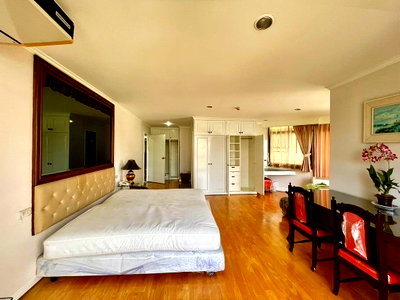 Condos for rent : LTHC11225-WATERFORD PARK SUKHUMVIT 53 FOR RENT Size 220 sqm. 3 beds 4 baths BTS Thong Lor Station ONLY 65K/Month