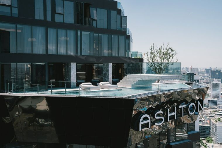 ASHTON ASOKE-RAMA9, ready to move in condo on Asoke-Rama 9 intersection, only 230 m. from MRT Rama 9, starting at 7.19 million baht*