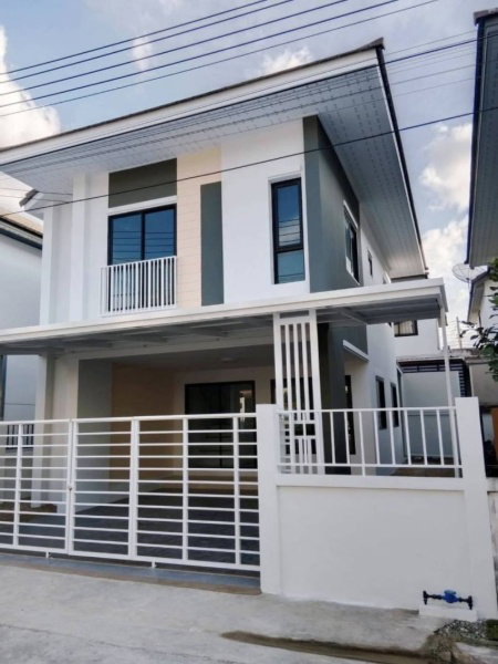 ขายบ้านแฝด : ขายบ้านแฝดสไตล์บ้านเดี่ยว 2 ชั้น หมู่บ้านเดอะ เพอร์เฟค ฮิลล์ หนองมน ชลบุรี 