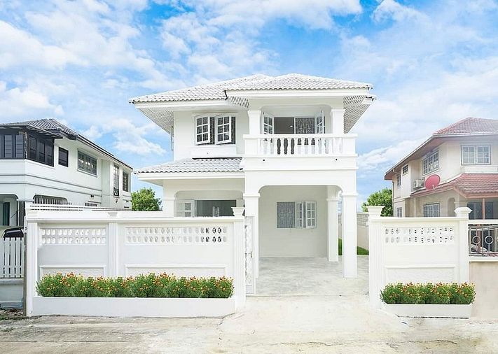 3-bed house for sale, 130 sqm, 50 sq wah, Bang Khun Thian