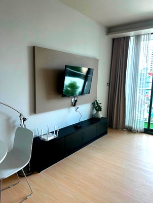 คอนโดให้เช่า : เช่า เวีย 49 สวย พร้อมอยู่ ใกล้ BTS พร้อมพงษ์ สนใจแอตไลน์ครับ@841qqlnr