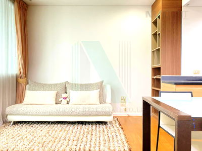 คอนโดให้เช่า : ให้เช่าคอนโด วินด์ สุขุมวิท 23 อาคาร 1 ชั้น 5 1 ห้องนอน ขนาด 54.00 ตรม ใกล้ ห้างสรรพสินค้าเทอร์มินอล 21