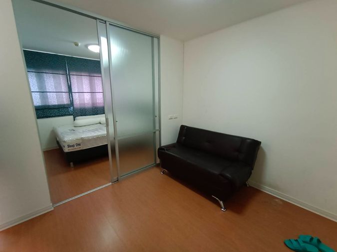 ให้เช่าคอนโด ลุมพินี คอนโดทาวน์ บางแค ชั้น 3 ตึก D ขนาด 26 ตร.ม 1 ห้องนอน 1 ห้องน้ำ #2577#