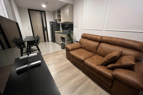 รูปภาพ Condo for rent : OKA HAUS Sukhumvit 36 : 1 bedroom, 1 bathroom, with bathtub, on Rama 4 Road, near BTS Thonglor