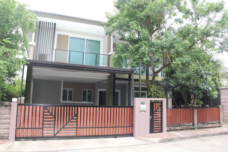 Houses for sale : The Plant Exclusique Song Prapha | 📍 2-story detached house, 67.3 square wah, 4 bedrooms, 5 bathrooms | New #202411188216