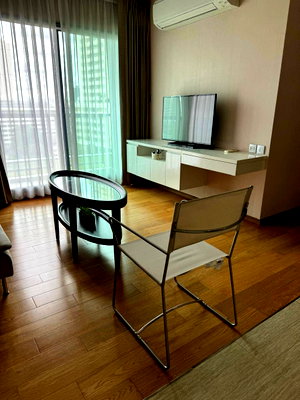 ขายคอนโด : LTH11285 -H Sukhumvit 43 FOR SALE Size 70 sqm. 2 bed 2 bath BTS Phrom Phong Station ONLY 14.5 MB