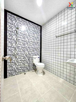 Houses for sale : For Sale Townhouse/Townhome  , Baan Pornjira khong 7 , newly renovated , Bueng Kham Phoi , Lam Luk Ka , Pathum Thani , CX-111313 ✅ Live chat with us ADD LINE @connexproperty ✅ 