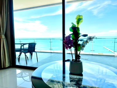เช่าคอนโด รร.วอนนภาศัพท์ : Casalunar Paradiso 2 ห้องนอน วิวทะเล ห้องสวย  พื้นที่ 96 ตรม  ชั้น 14